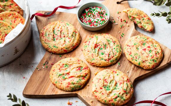 Plätzchen mit eingebackenen Streuseln