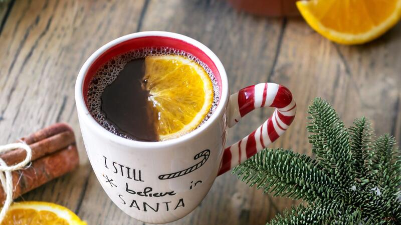 Kinderpunsch in einem Becher