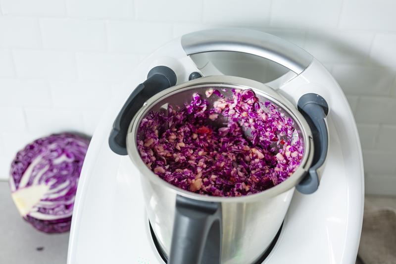 Thermomix® mit selbstgemachtem Rotkohl