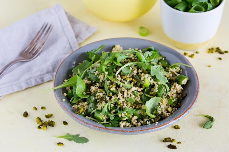 Grüner Couscous-Salat mit Rucola