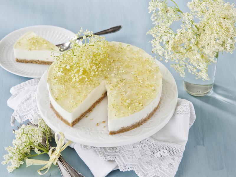 Holunderblüten-Joghurttorte