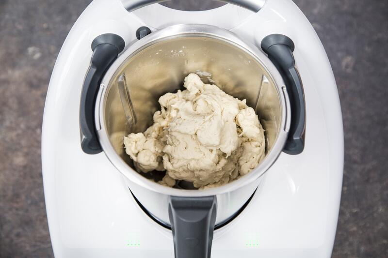 Teig im Mixtopf des Thermomix®