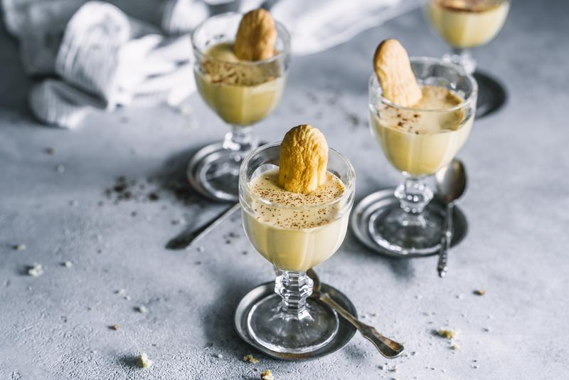 Dessertgläser mit Zabaione