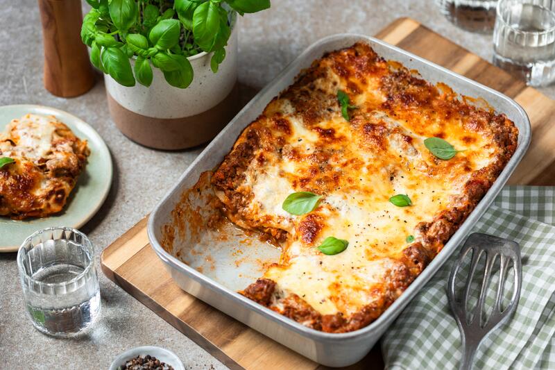 Lasagne bolognese in Auflaufform