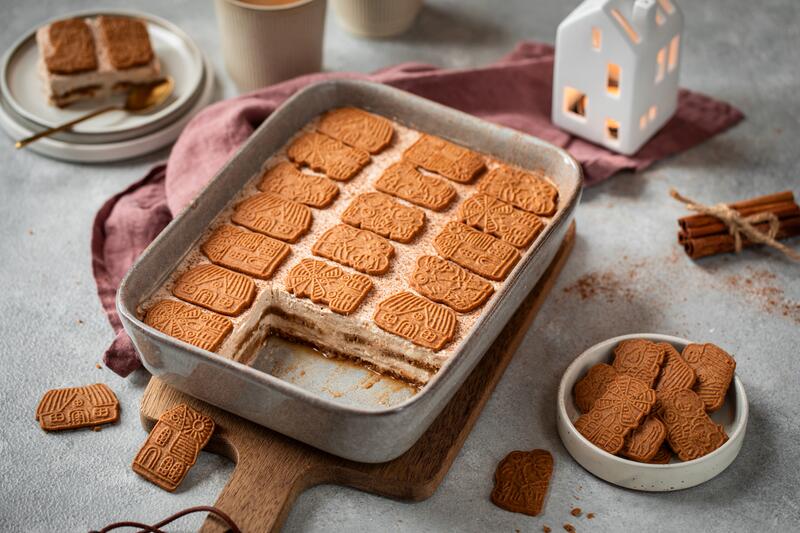 Auflaufform mit Spekulatius Tiramisu und Keksen