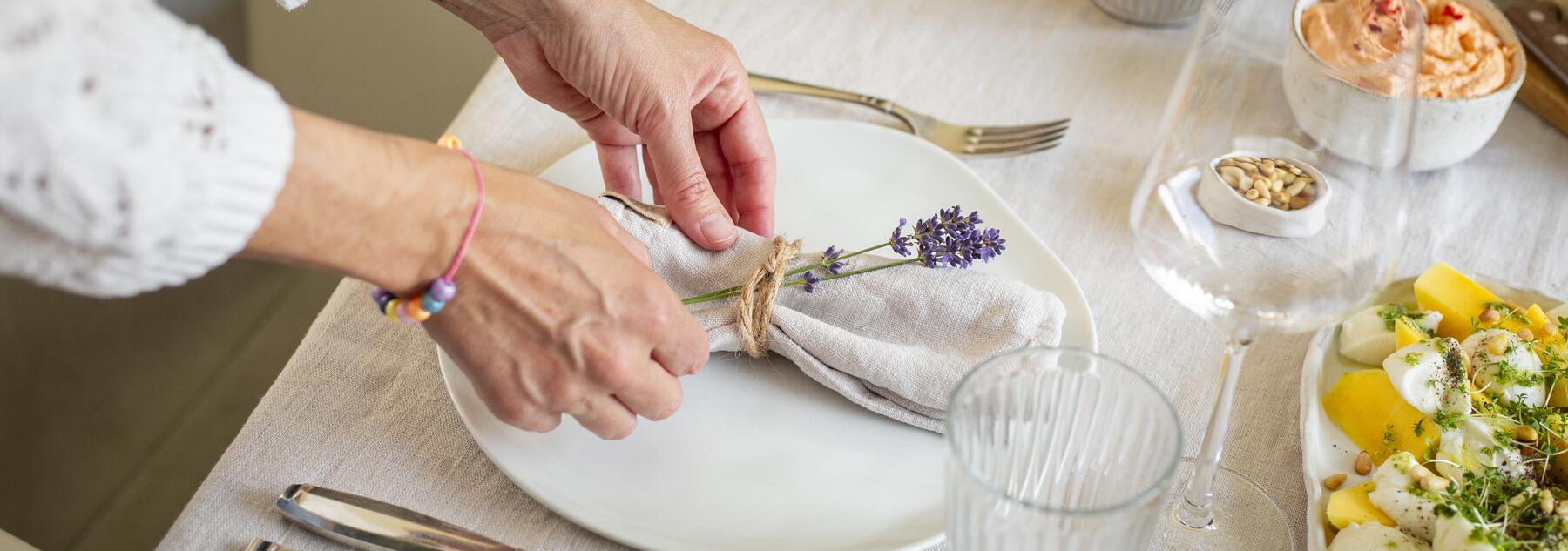 Die perfekte DIY-Tischdeko für Gäste