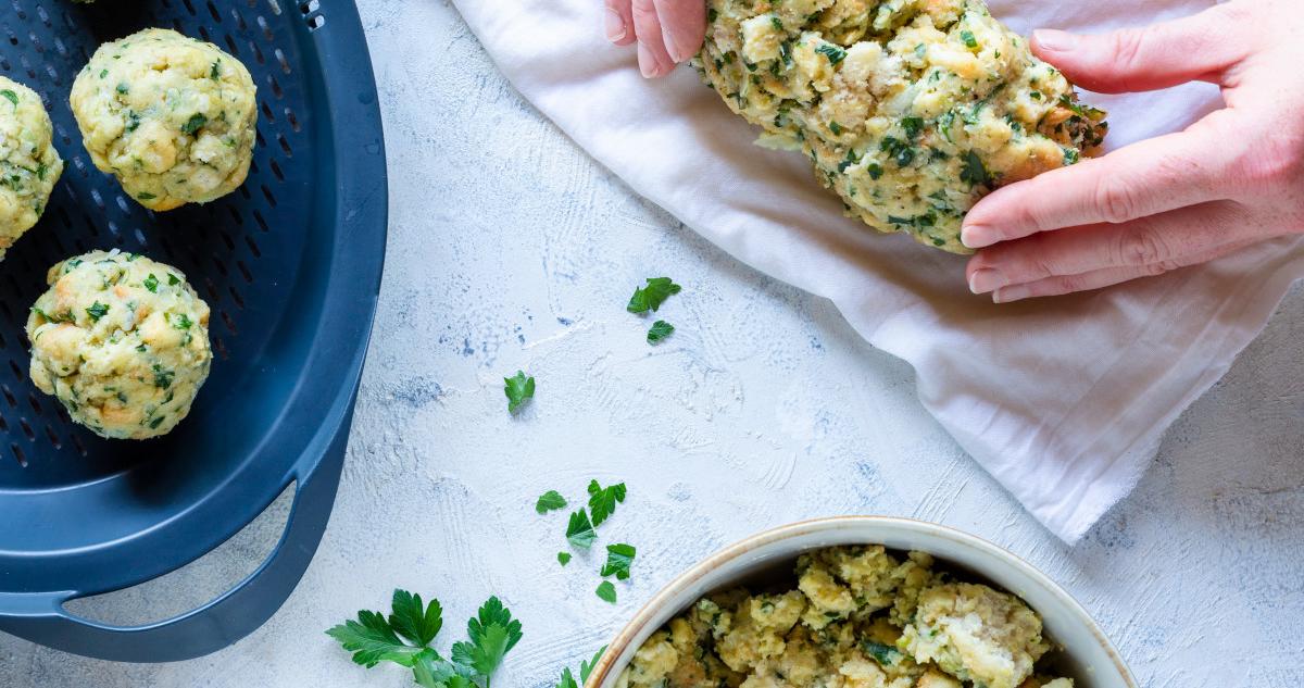 Klassische Semmelknödel wie in Südtirol