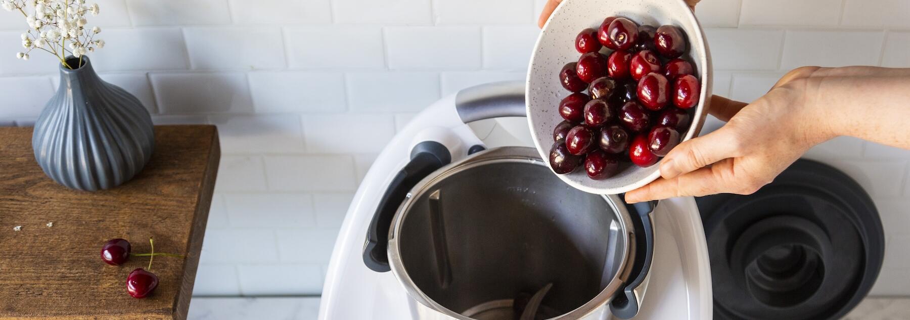 Kirschen entsteinen mit dem Thermomix® – so gehts! 🍒