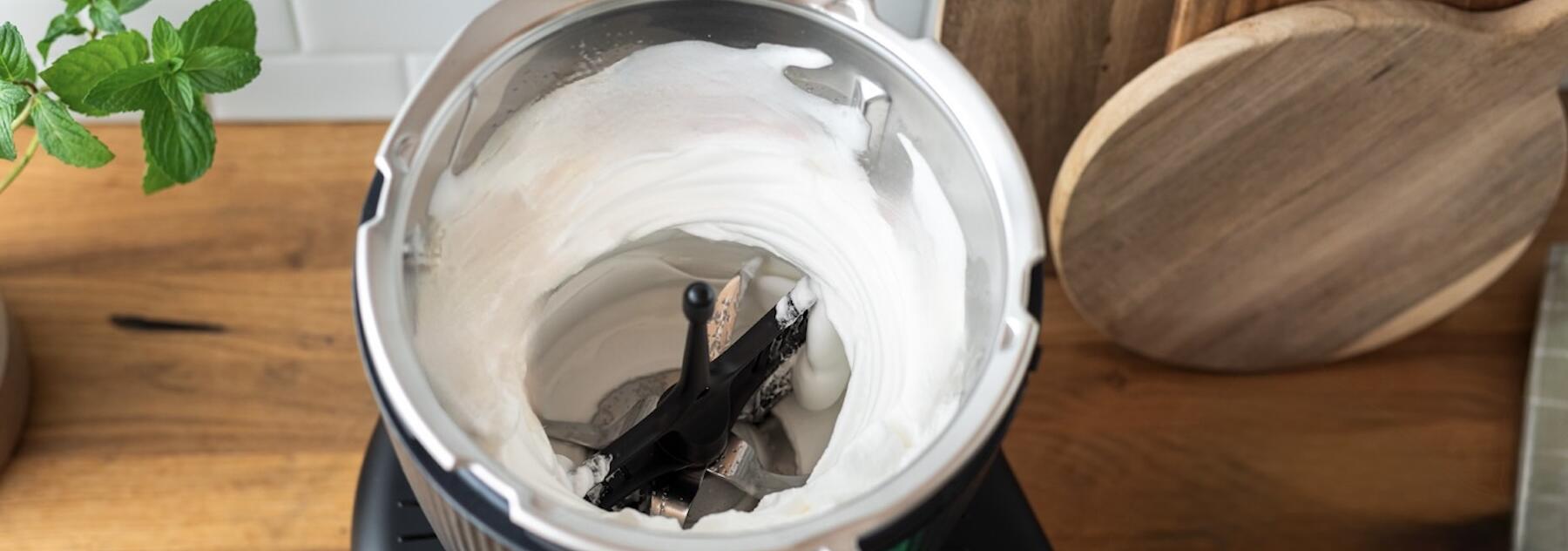 Sahne schlagen im Thermomix® TM7: So gelingt sie dir perfekt! 🧁