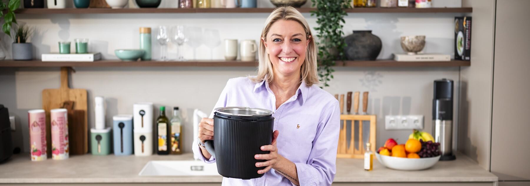 Unboxing: Dési packt den Thermomix® TM7 aus 🤩