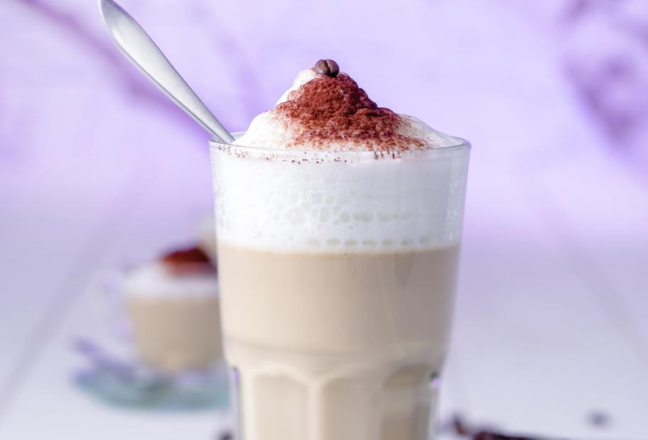 Cappuccino-Pannacotta mit Milchschaumhaube