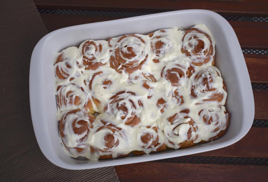 Cinnamon-Rolls mit Frischkäse-Topping