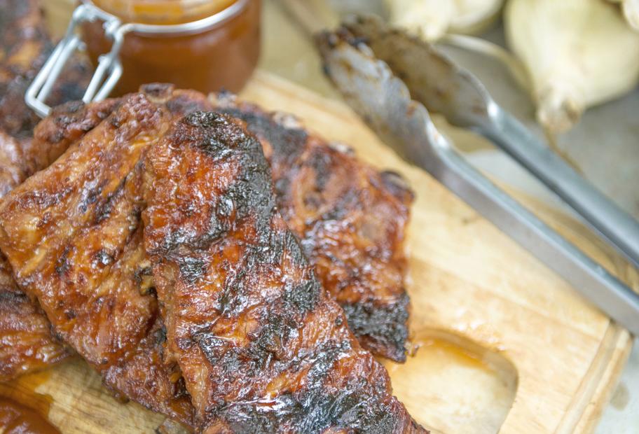 Spareribs mit würziger Marinade