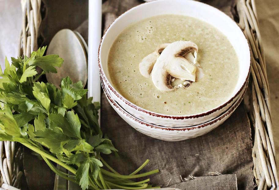 Champignon-Cremesuppe mit Parmesan
