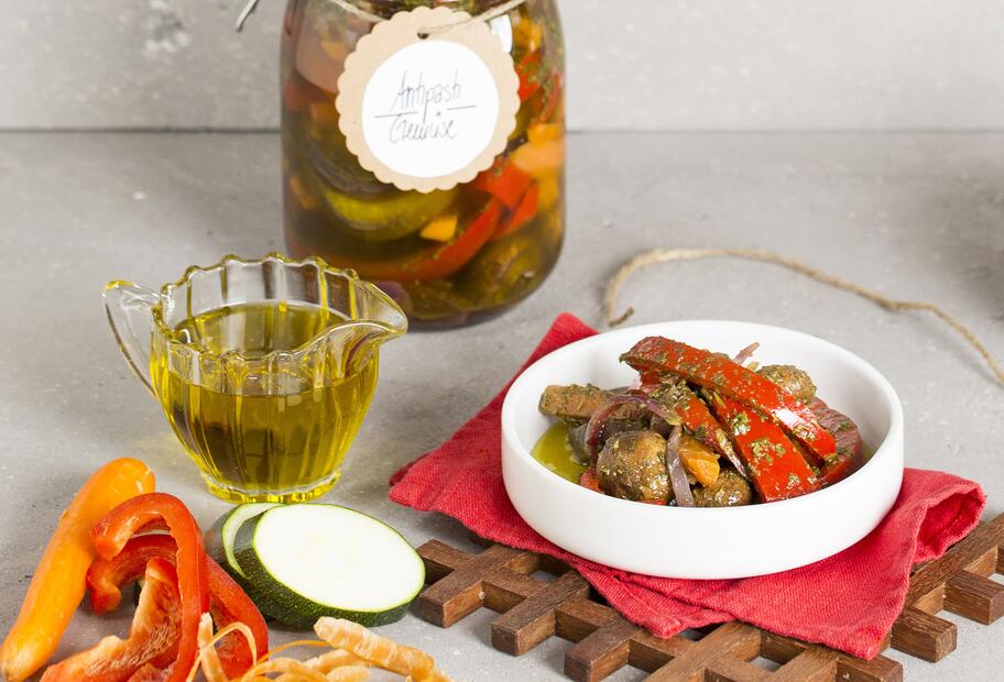 Eingelegtes Antipasti-Gemüse