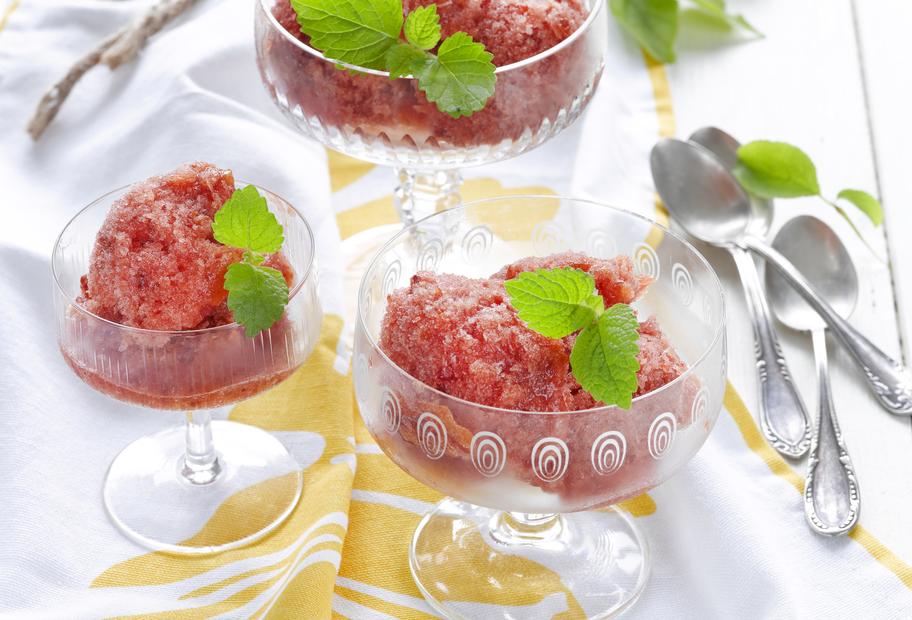 Fruchtiges Honig-Pflaumen-Sorbet