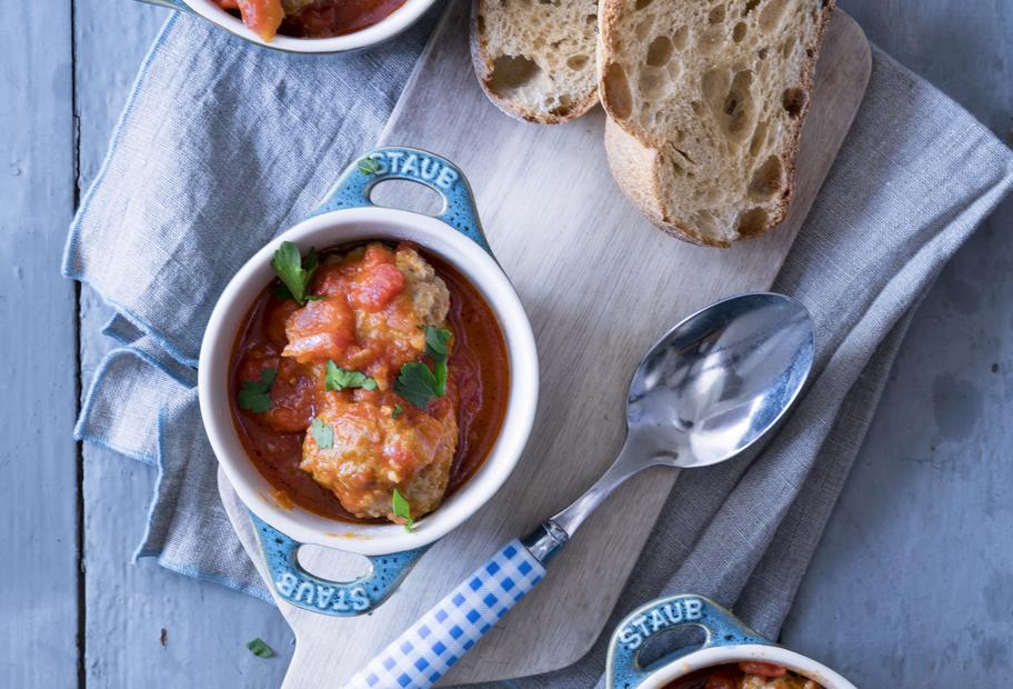 Hackbällchen mit Tomatensoße