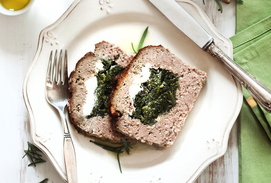 Gefüllter Hackbraten mit Spinat und Ziegenkäse