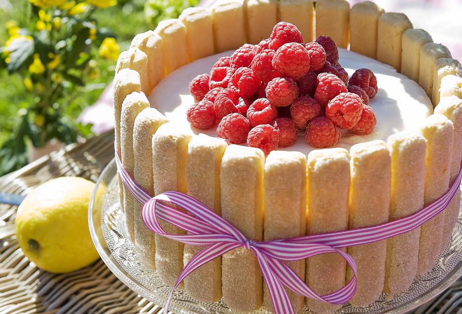 Cremig, fruchtig, köstlich: Himbeer-Zitronen-Torte