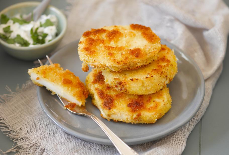 Knusprige Sellerieschnitzel mit Parmesan