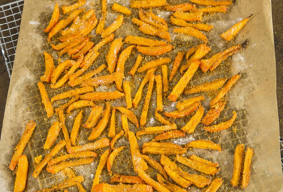 Kürbis-Sticks mit Mix-Panade