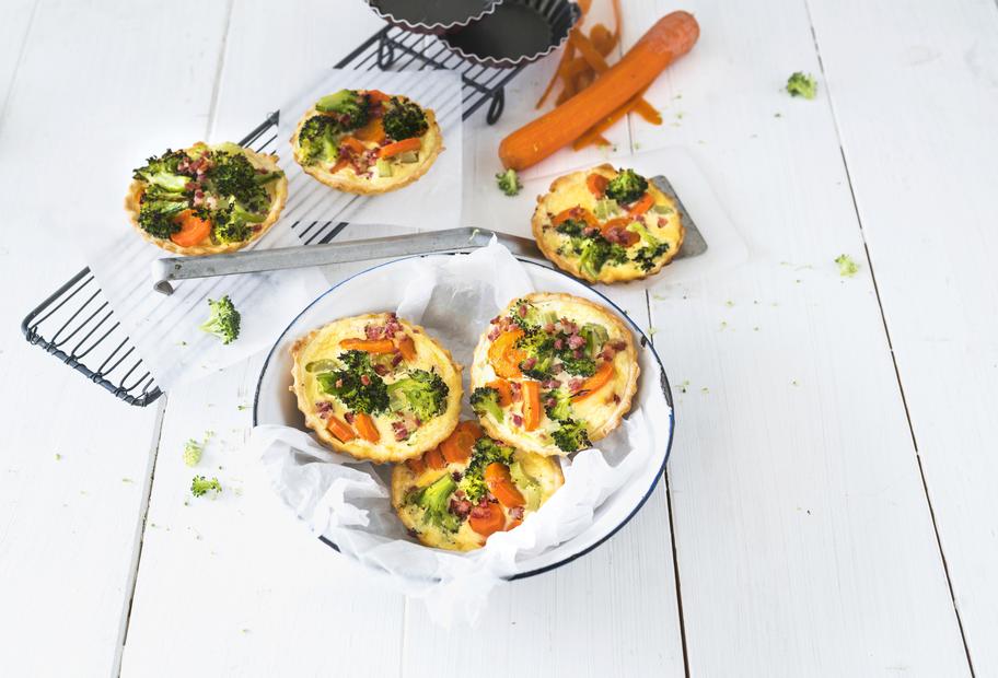 Mini-Quiches mit Saisongemüse
