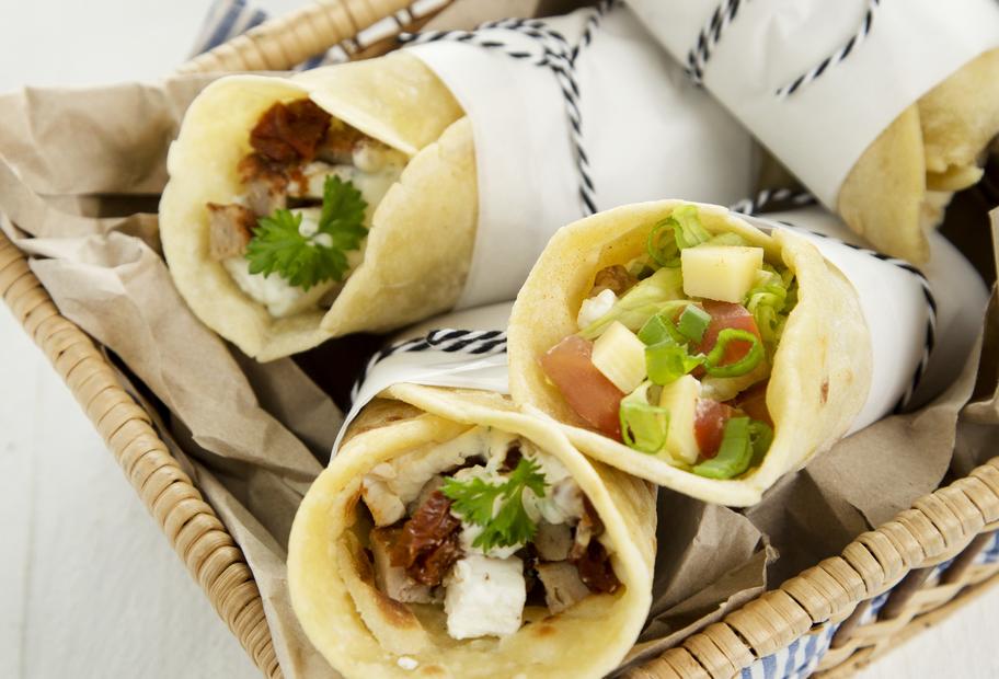 Mini-Wraps mit zweierlei Füllungen