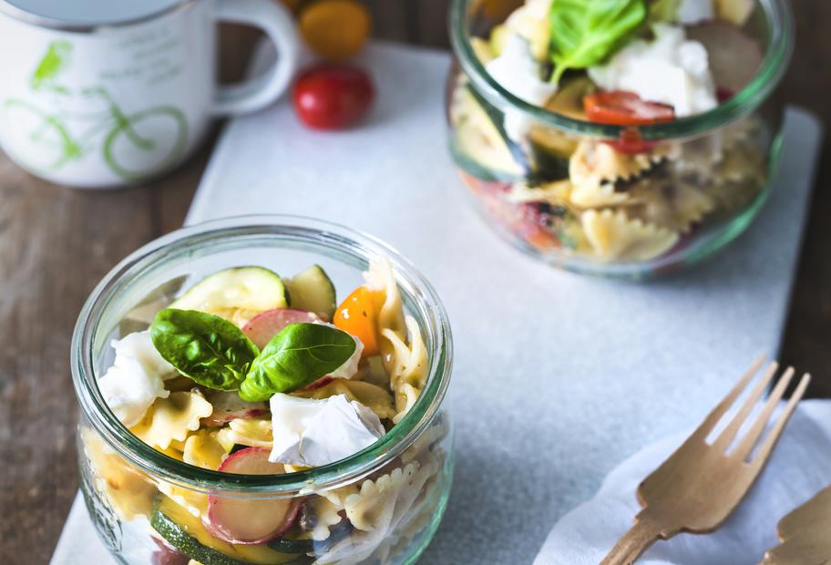 Nudelsalat mit Zucchini