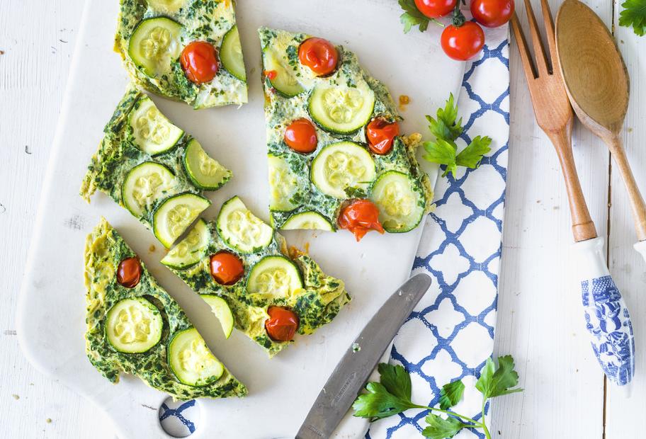 Petersilien-Omeletts mit Gemüse