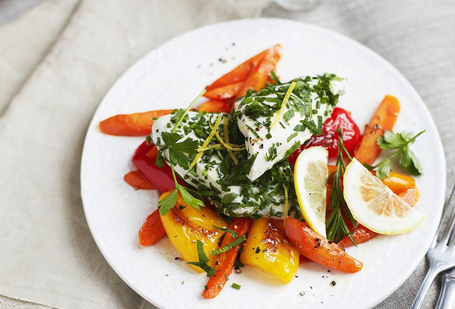 Pochiertes Zitronen-Kräuter-Hähnchen