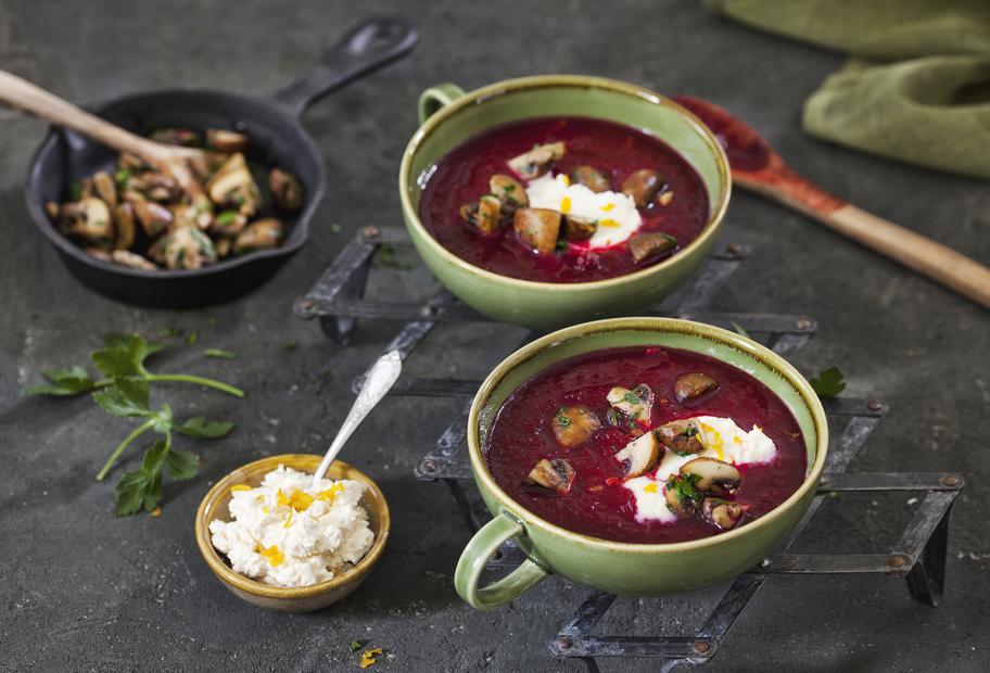Rote-Bete-Suppe mit Mascarponecreme