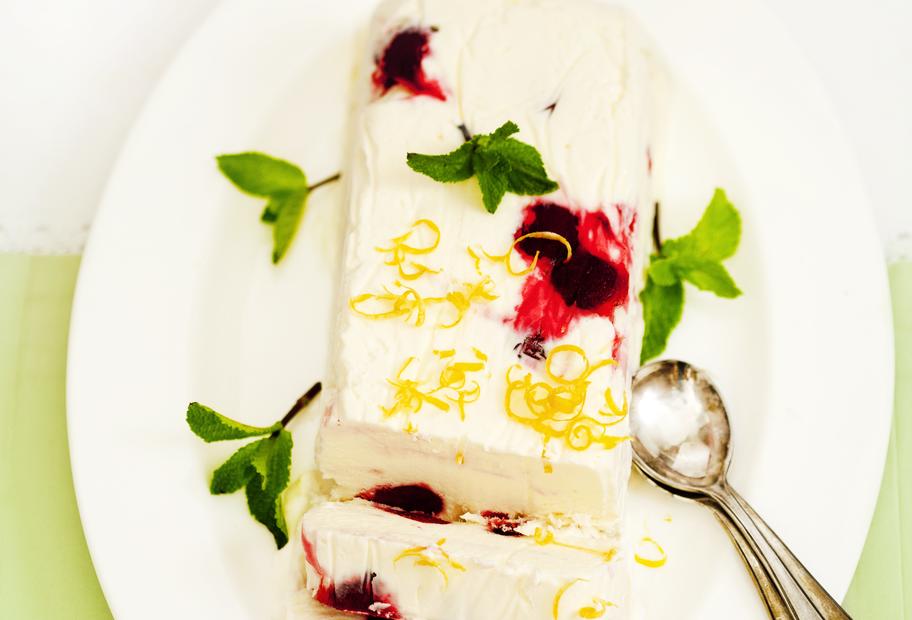 Semifreddo mit Kirschen und Limoncello