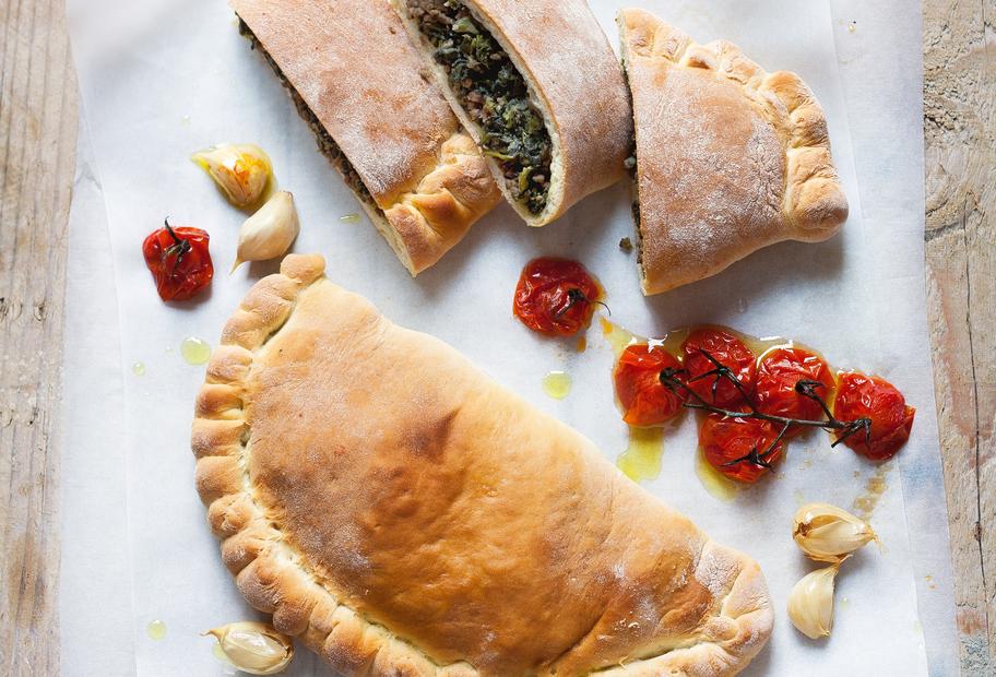 So gut: Würzige Spinat-Hackfleisch-Calzone