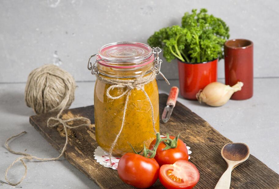 Perfekt zum Vorkochen: Klassische Tomatensoße für den Thermomix®