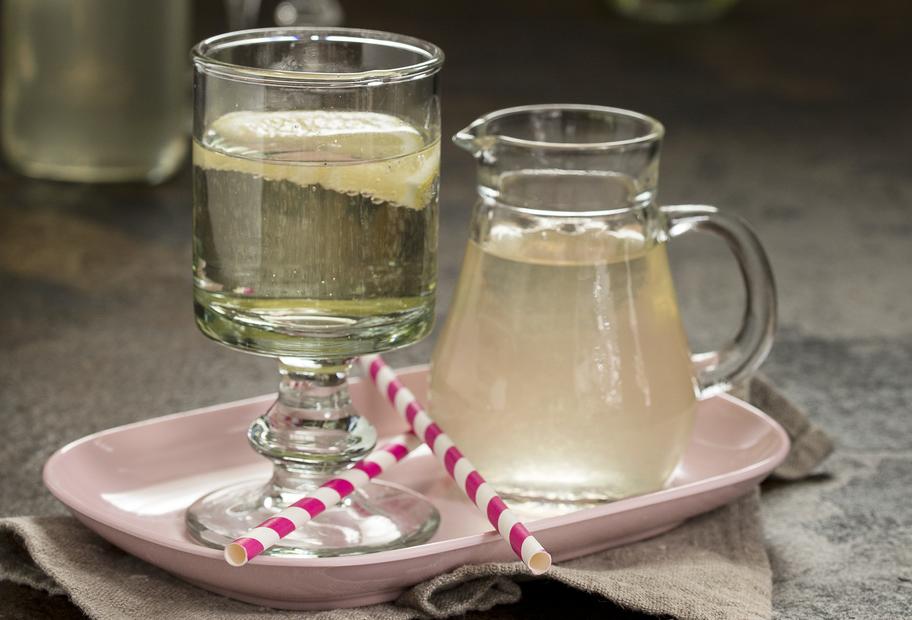 Quittensirup mit Prosecco