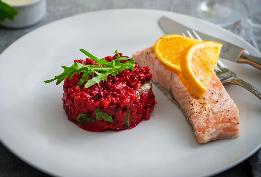 Lachs mit Rote-Bete-Risotto