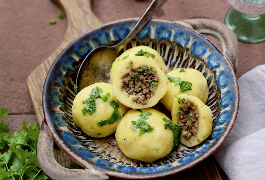 Hackfleischknödel mit Petersilie