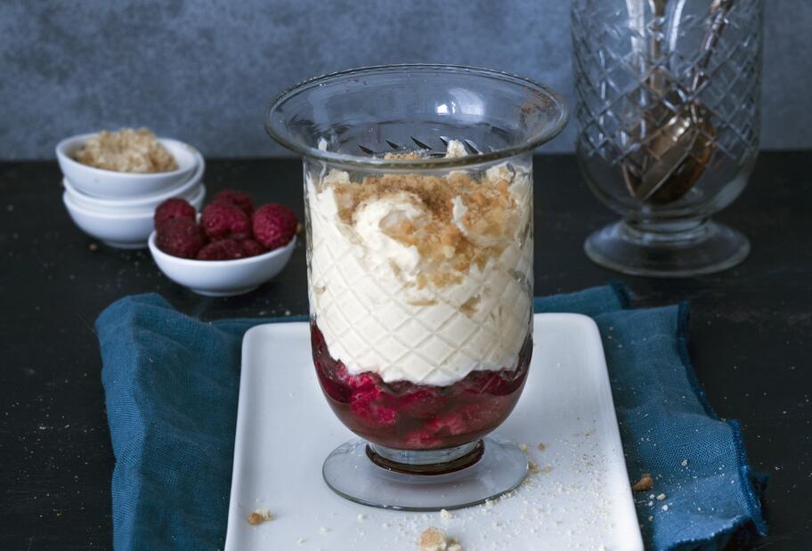 Spekulatius-Creme mit Himbeeren