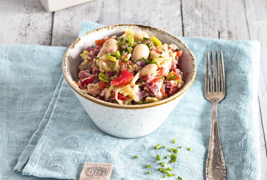 Chili-Bohnensalat mit Schinkenwürfeln