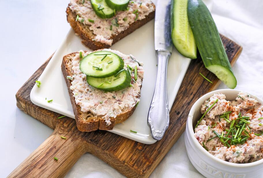 Apfel-Streichwurst mit Schnittlauch