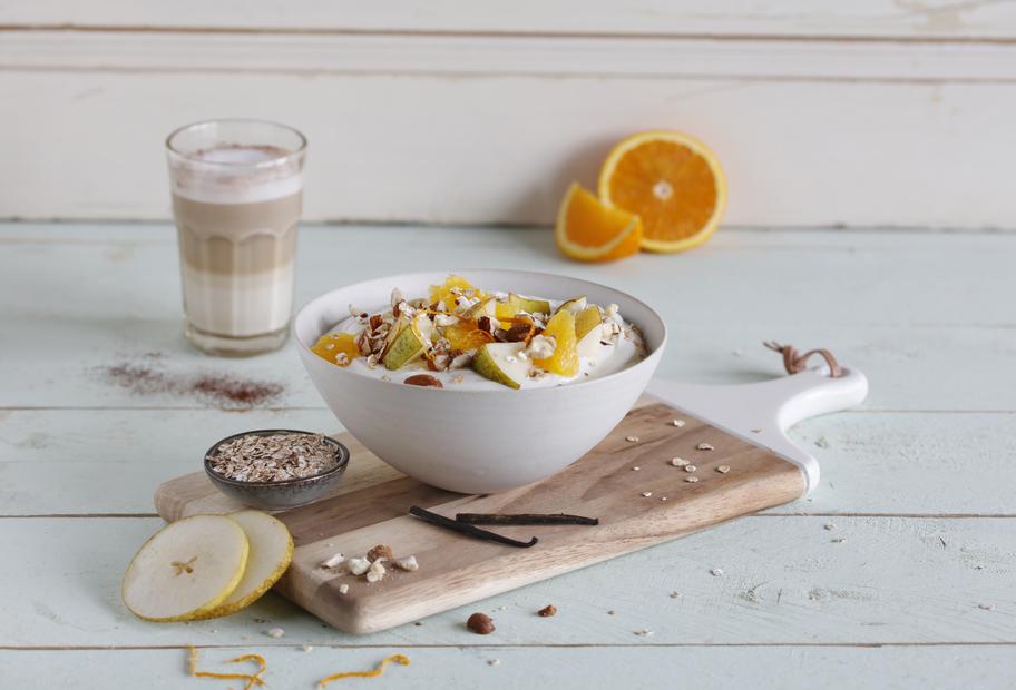 Quark-Dessert mit Orangen und Birnen