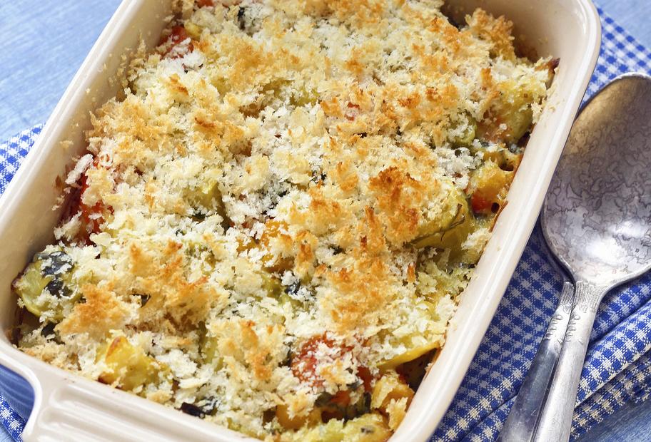 Vegetarischer Kohlrabi-Karotten-Auflauf mit Crème fraîche