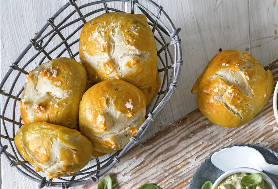 Mediterraner Brotaufstrich