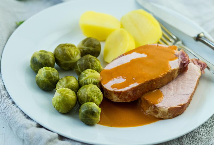 Rosenkohl, Kassler und Rahmsoße