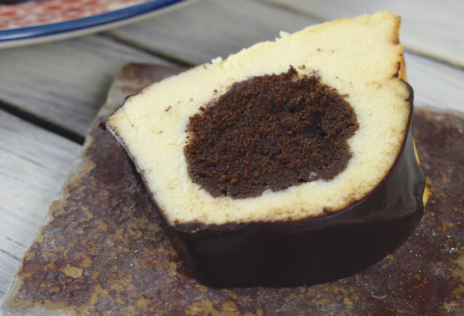 Cremiger Cheesecake mit Schokokern