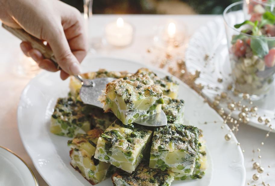 Omelett mit Kartoffeln und Erbsen