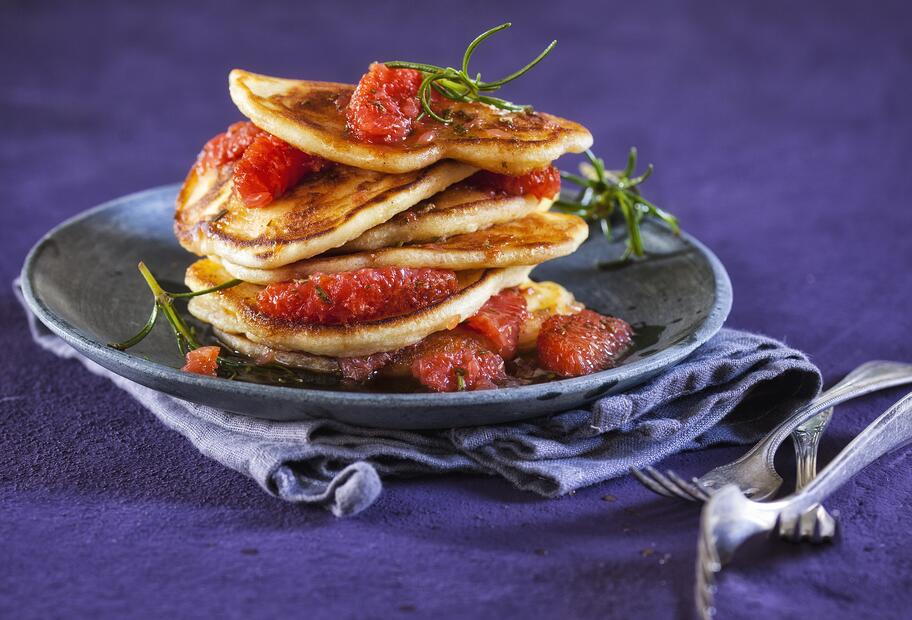 Pfannküchlein mit Grapefruit und Rosmarin