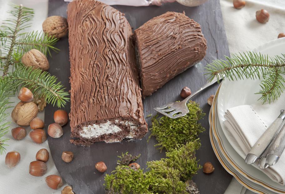 Schokoladen-Nuss-Baumstamm