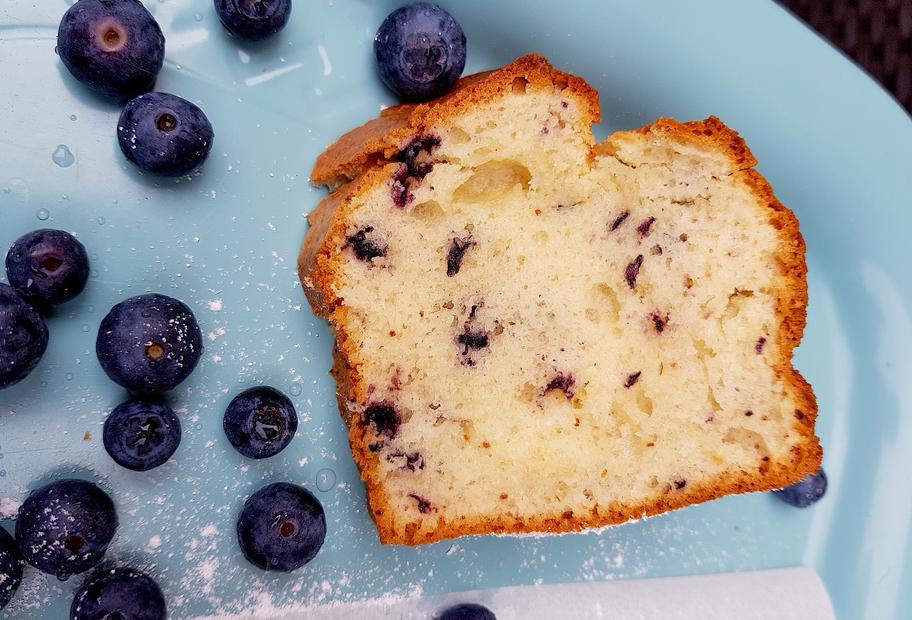 Zitronen-Blaubeer-Kuchen