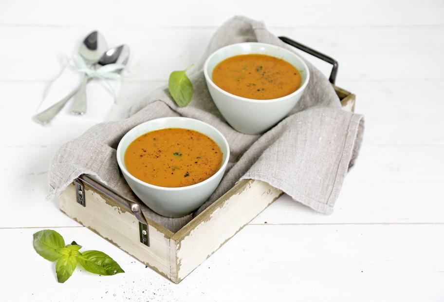 Tomatensuppe mit Kichererbsen